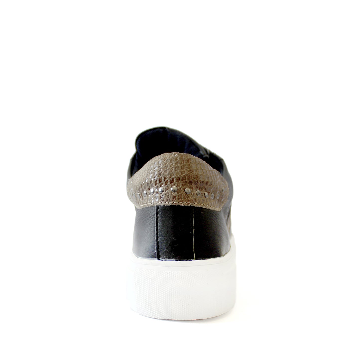 Zapatilla Negra Cuero Mujer 18521