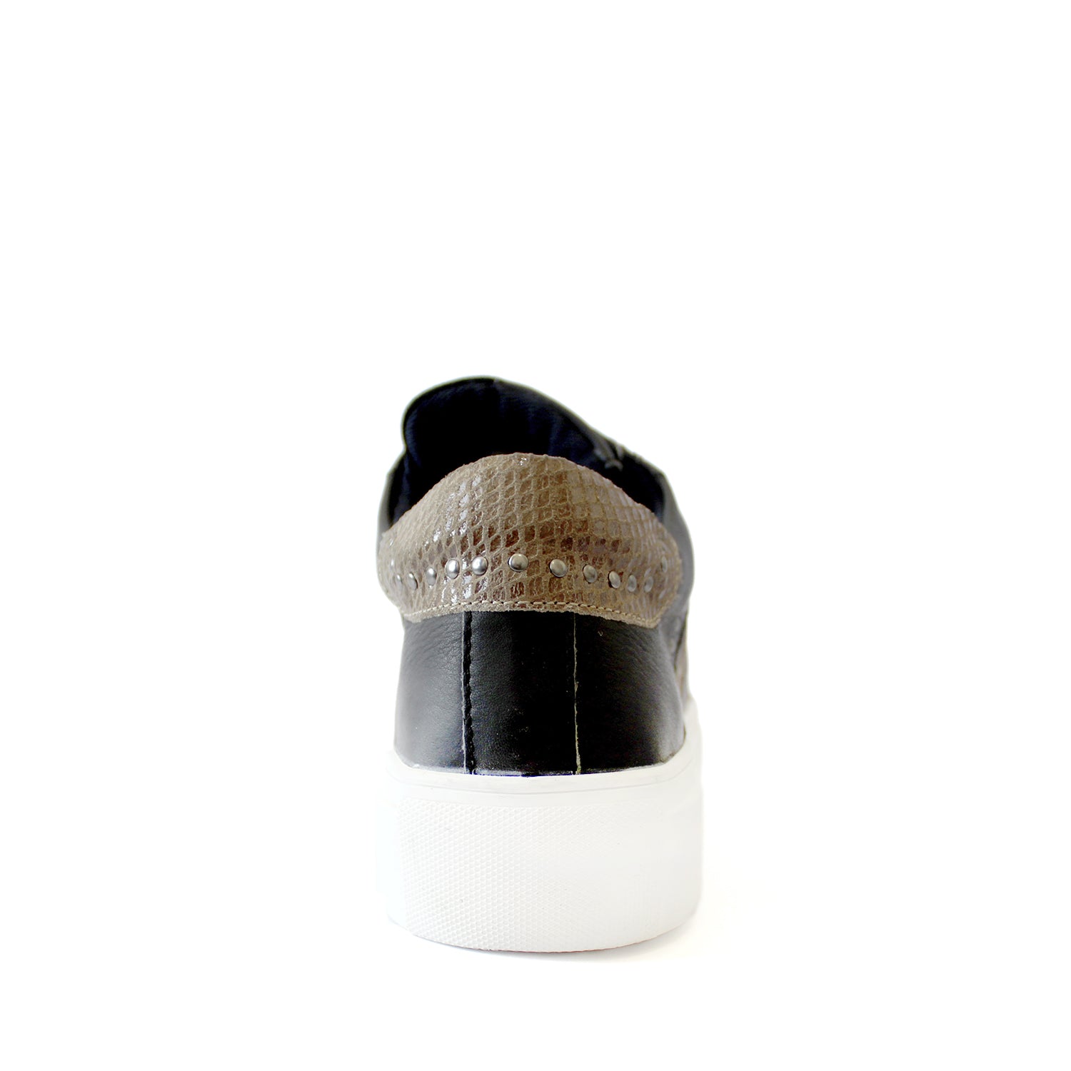 Zapatilla Negra Cuero Mujer 18521