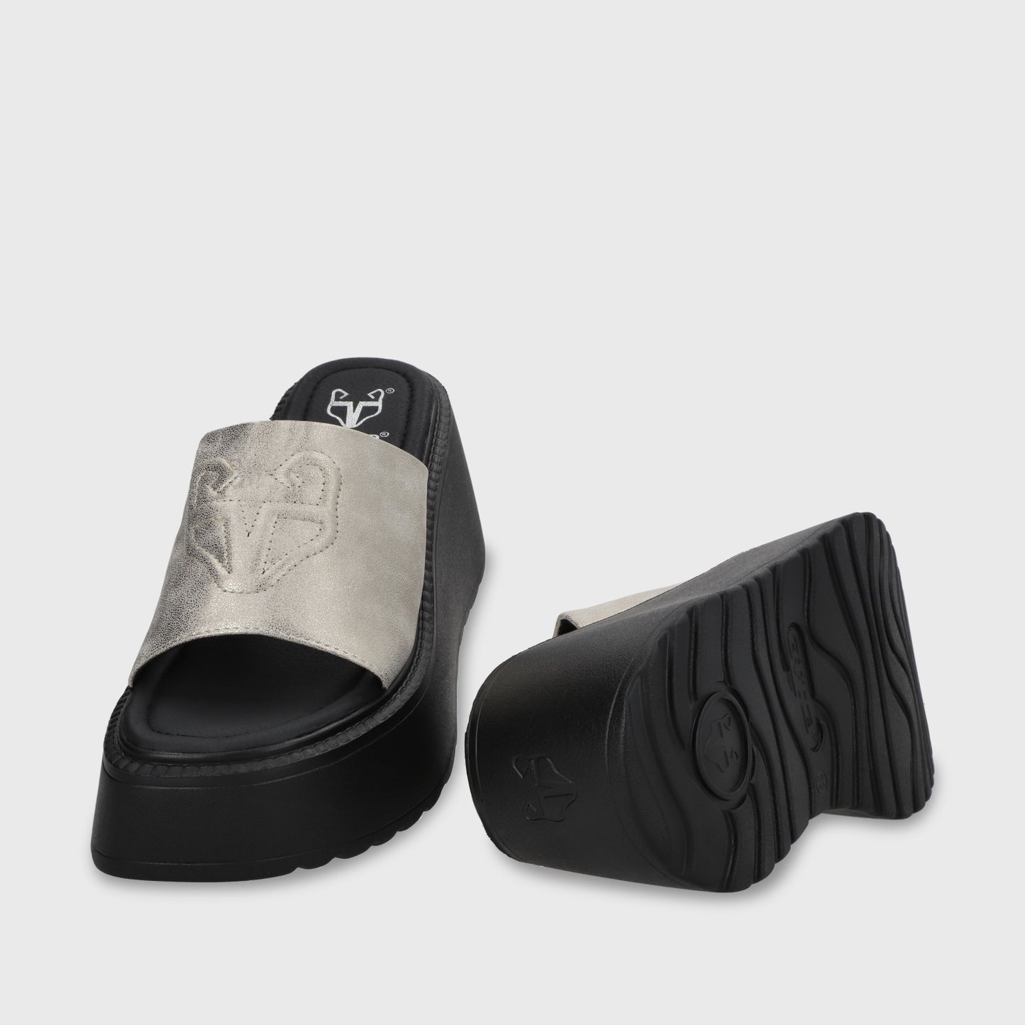 Sandalia Plataforma Oro Mujer 53720