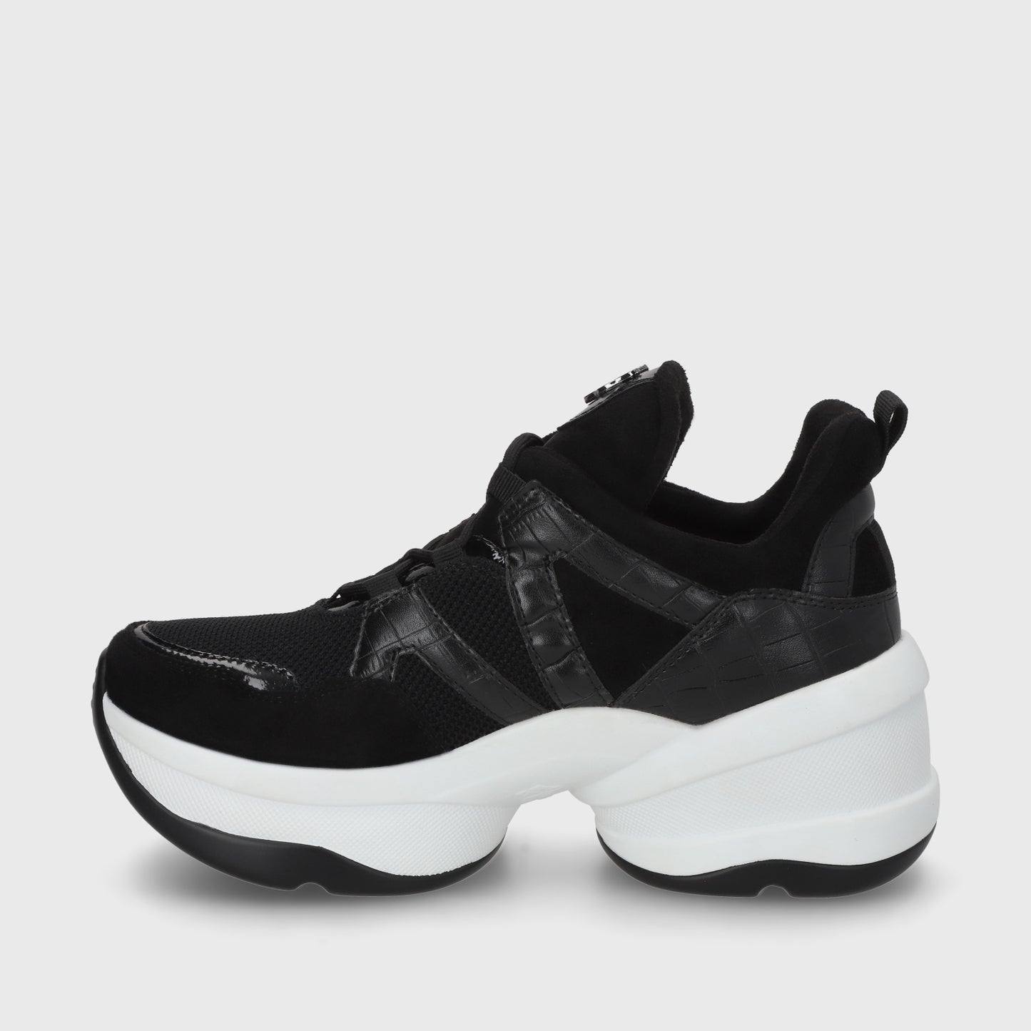 Zapatilla Negra Mujer C7293