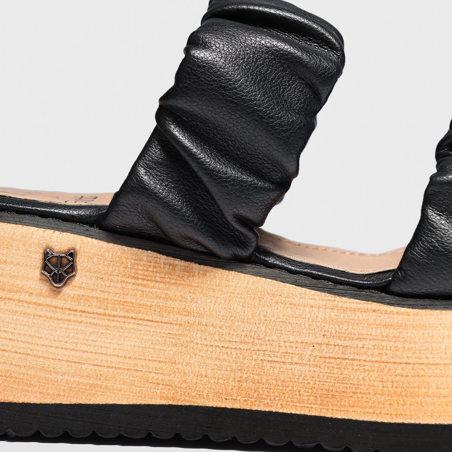 Sandalia Plataforma Negra Mujer 15280