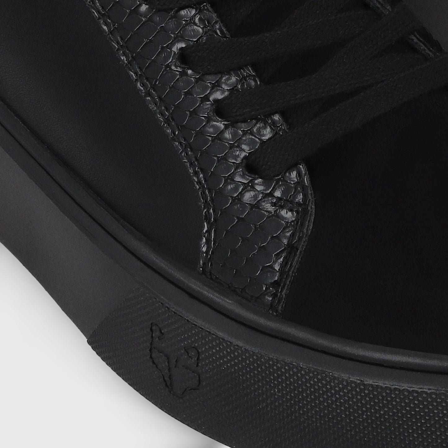 Zapatilla Negra Brillante Mujer 43042 - Gotta Perú