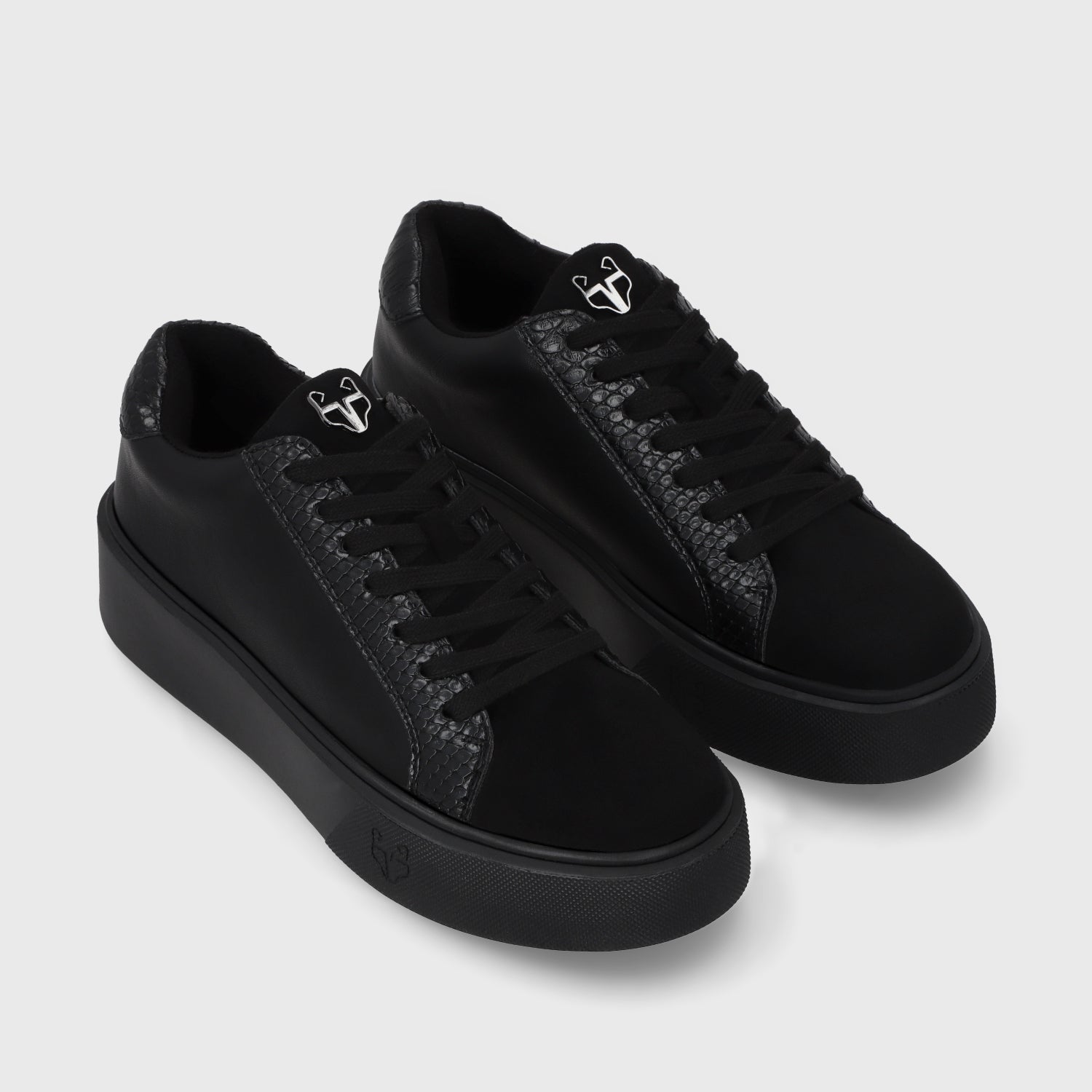 Zapatilla Negra Brillante Mujer 43042 - Gotta Perú