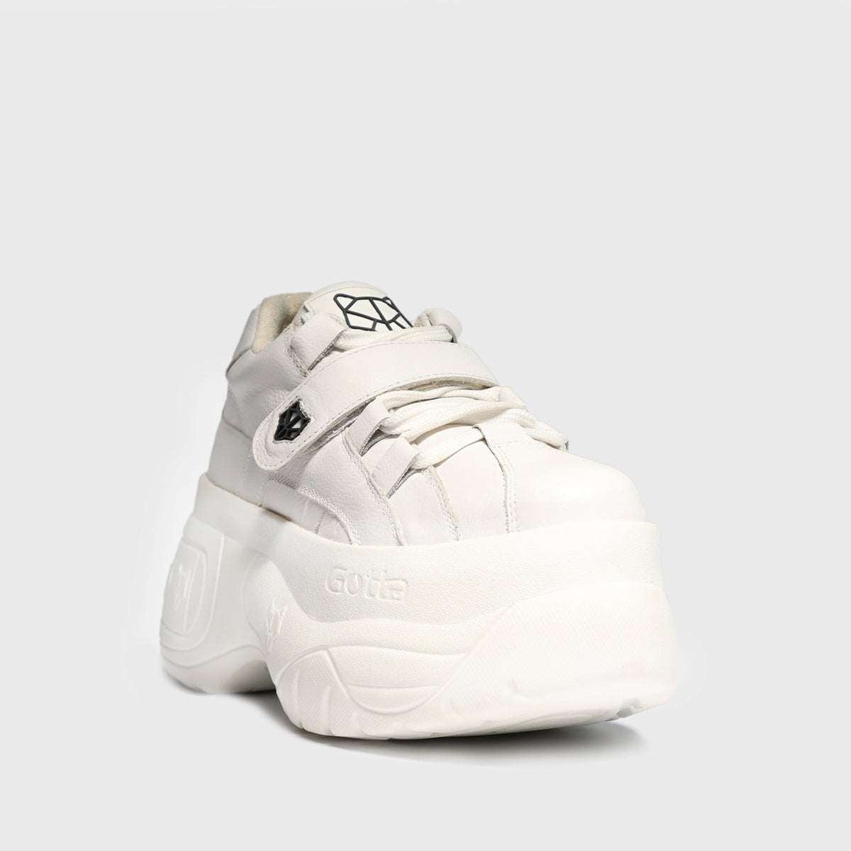 ZAPATILLA CUERO BLANCA 18531